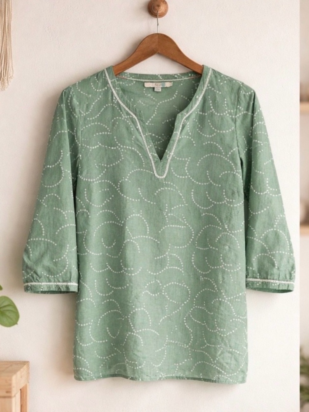 Boden Polka Dot Crescent Shirt